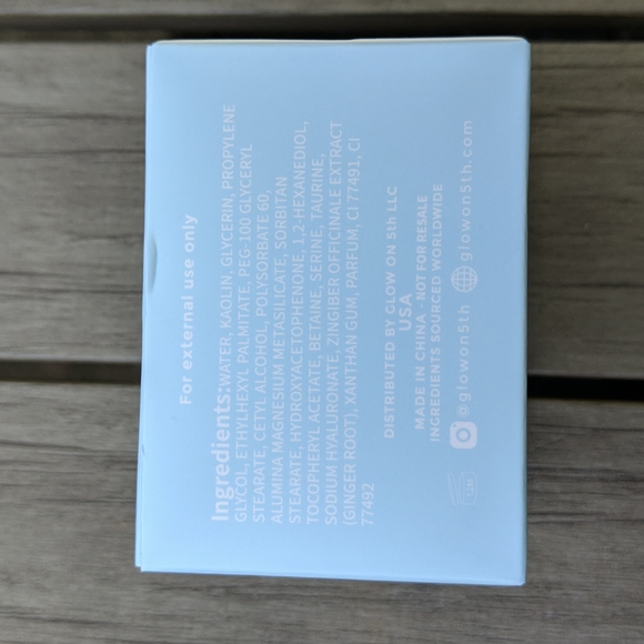 Glow on 5TH Refresh + Reset Brightening Mud Mask - Picture 3 of 5